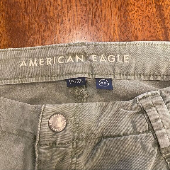 American eagle super high-rise baggy wide leg cargo pants women’s 6 short olive - Picture 11 of 16